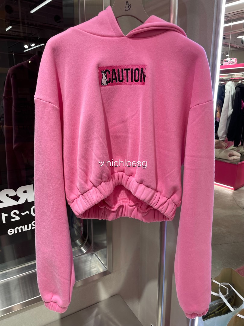 FR2 梅 EMBROIDERY CAUTION CROPPED HOODIE