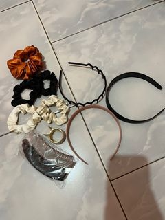 FREE HAIR ACCESSORIES IF YOU BUY 3 ITEMS FROM ME