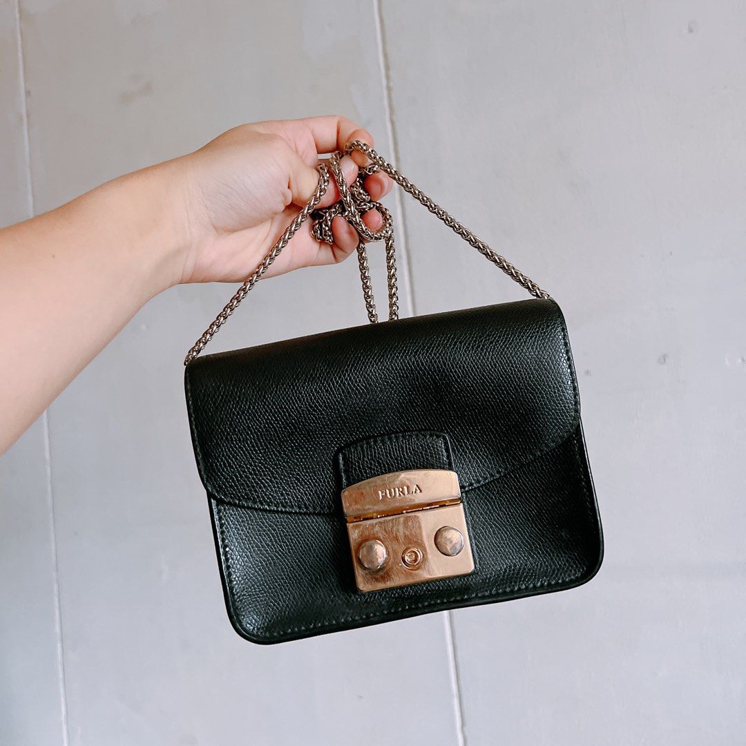 Furla metropolis body onyx top