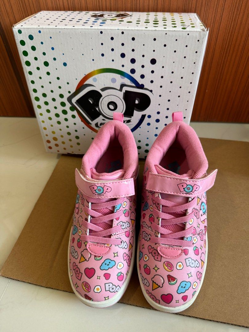 Girl heelys top