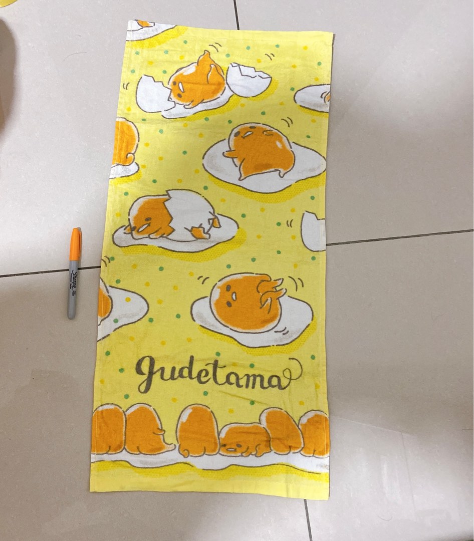 Gudetama jogging towel/face towel, Furniture & Home Living, Bedding