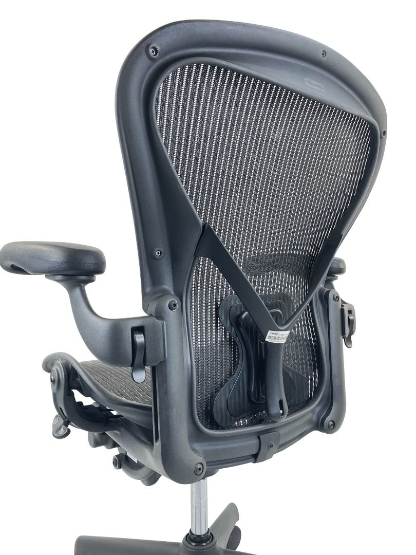 Herman miller classic aeron on sale chair loaded posture fit