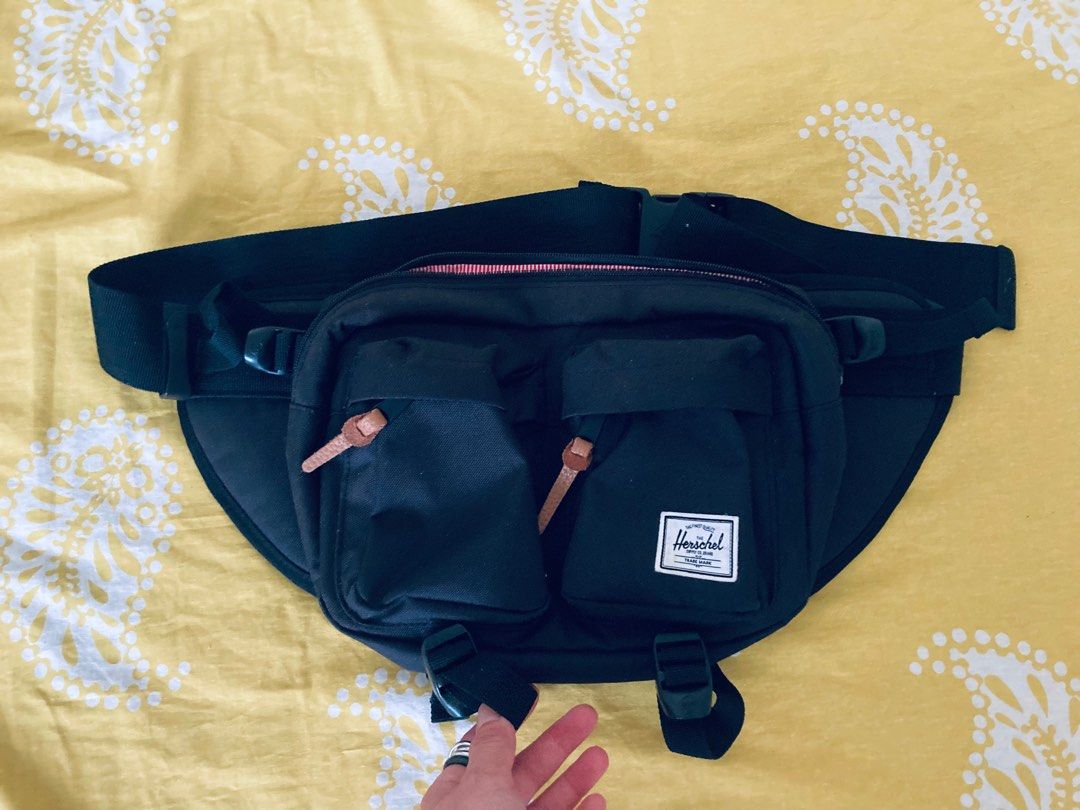 Eighteen cheap hip pack