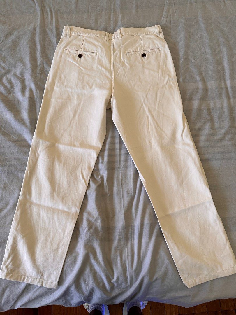 H&M Beige Pants Men’s 33 (Category: Jeans) located in Muntinlupa City. Submitted by alabang__thrift (Listing ID 1279827915, Image 3). Description: H&M Beige Pants Men’s 33 Used less than 10 times Purchased for PHP 3000 Alabang area 17 width 40 length.