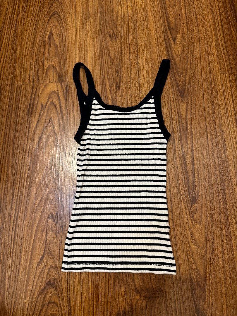 H&M Cami Top Bundle (Category: Sleeveless) located in Taytay. Submitted by ac.declutters (Listing ID 1279864500, Image 2). Description: - 400 for both tops - steal !!! .