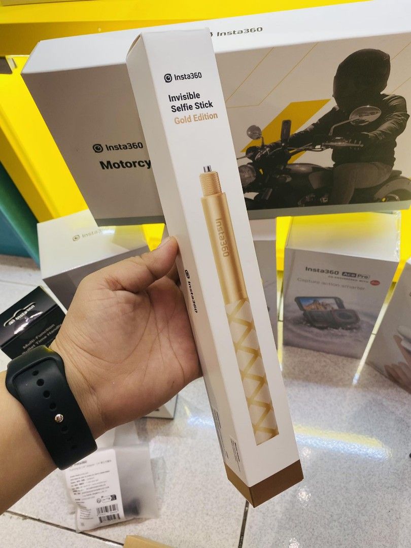 Insta360 Invisible Stick Gold Edition 114cm (Category: Tripods & Monopods) located in Makati City. Submitted by techubstoreandaccessories (Listing ID 1279877341, Image 2). Description: Insta360 Invisible Stick Gold Edition 114cm Ready for Pick-Up / Same Day Delivery Via Lalamove‼️ DETAILS: ✅ Actual Picture Posted. ✅BRAND NEW, SEALED, & ORIGINAL. ✅7 Days Replacement for Factory Defects and 1year Limited Warranty. (Terms and conditions apply). ✅Wit
