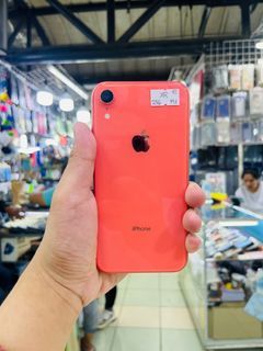iPhone XR 256gb Coral Openline 97%Bh 98% Smothness with Charger NO ISSUE