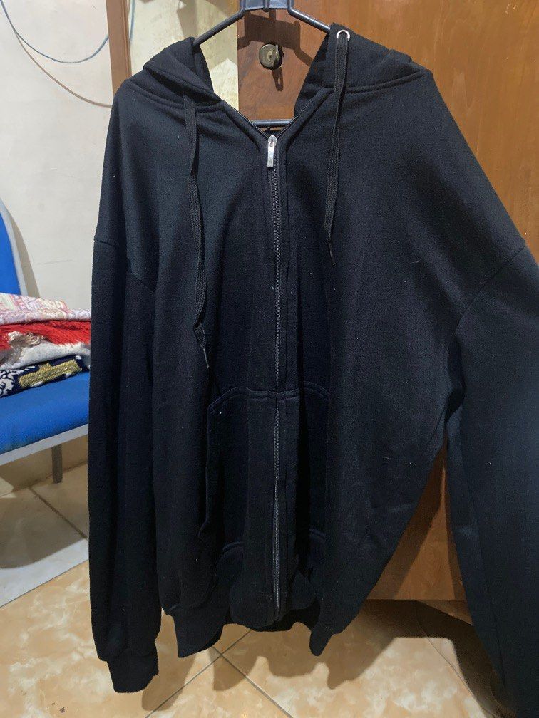 Jaket hoodie polos hitam