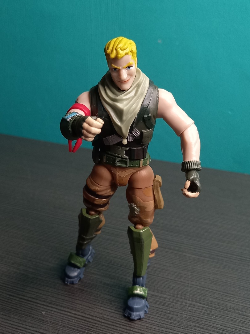 "Jonesy" Jazwares Fortnite Action Figure 4", Hobbies & Toys, Toys