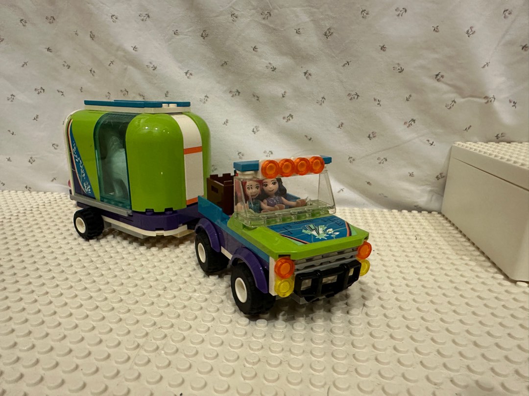 Mia's horse trailer lego friends outlet