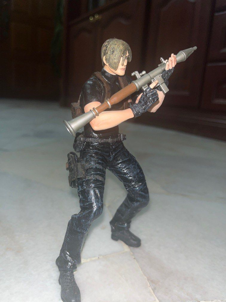Figurine NECA Leon Kennedy - Resident Evil 4 - Occasion