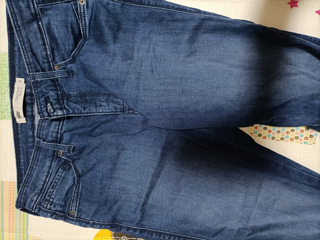 Levi's flatters and flaunts skinny leg 2025