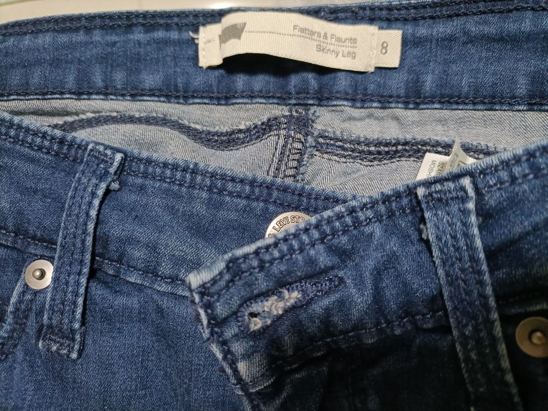 Levi's flatters and flaunts skinny leg top