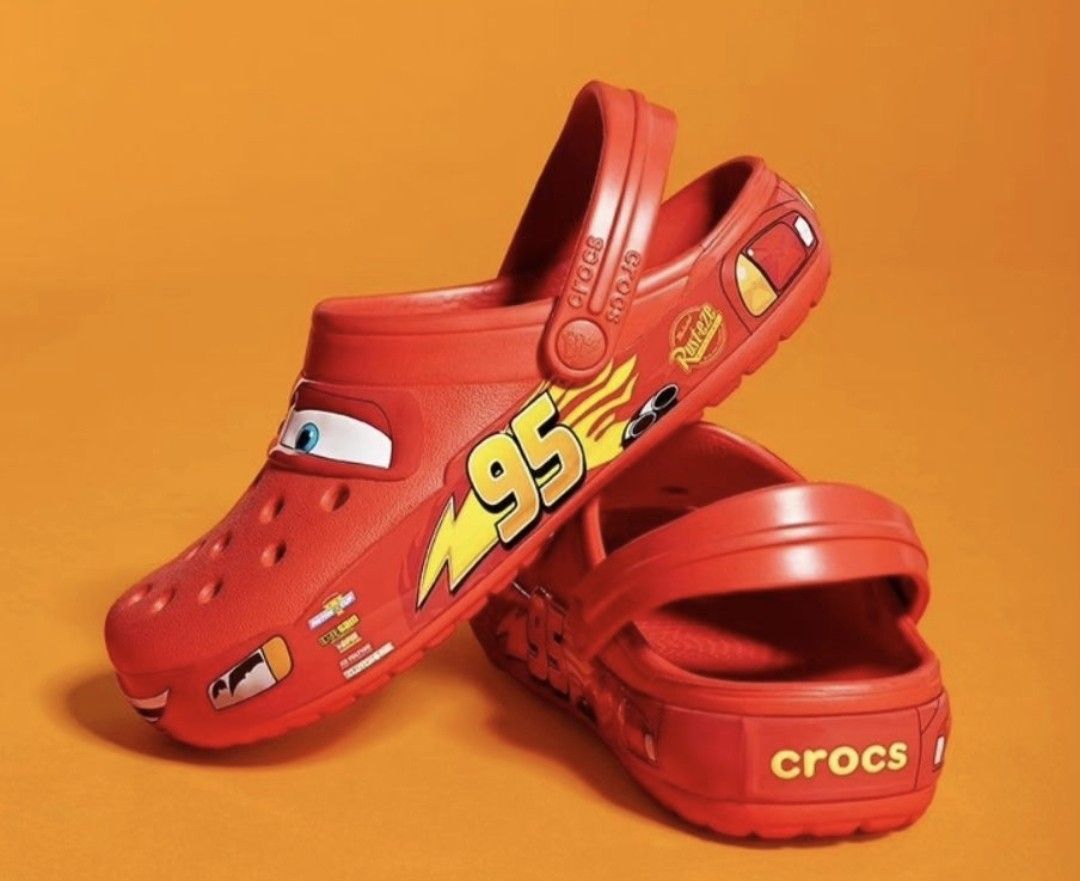 Lightning mcqueen crocs outlet size 13 mens