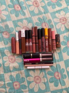 (Category: ) located in . Submitted by decluttercoph (Listing ID 1137636279, Image 1). Description: .