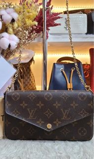 (Category: ) located in . Submitted by loveauthenticitems (Listing ID 1279897730, Image 1). Description: .
