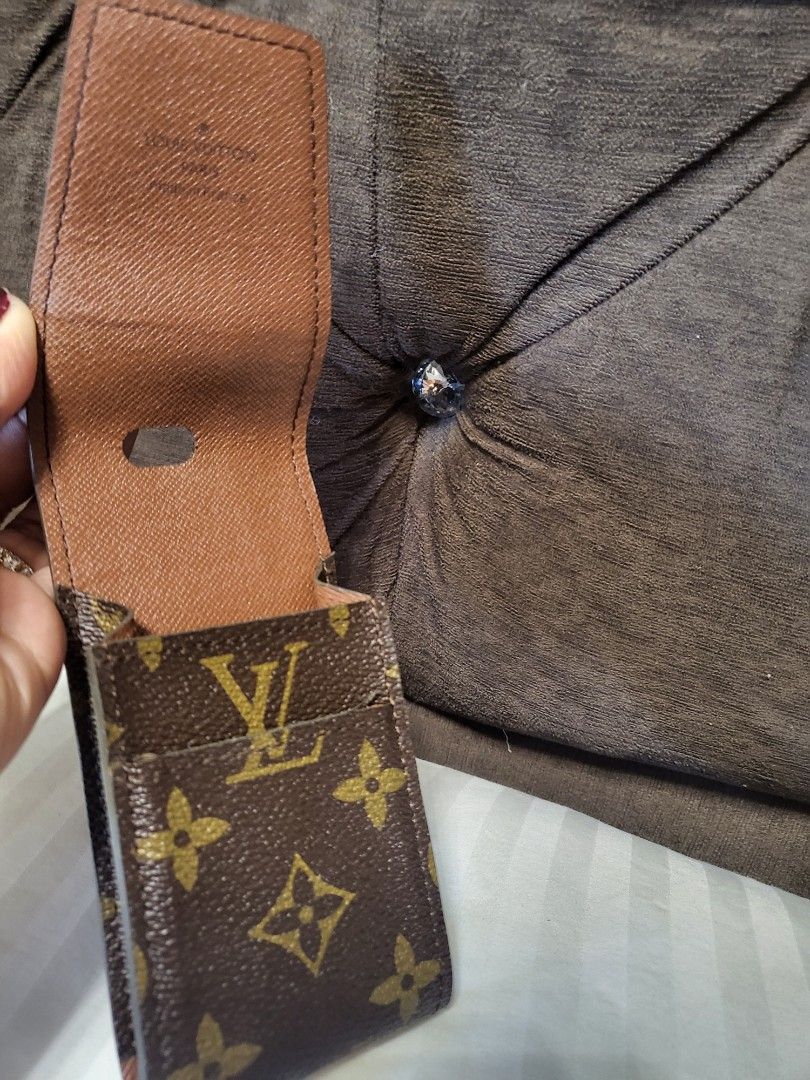 LOUIS VUITTON POUCH (Category: Luxury Bags & Wallets) located in Las Pinas. Submitted by peloveditems (Listing ID 1279755294, Image 3). Description: .