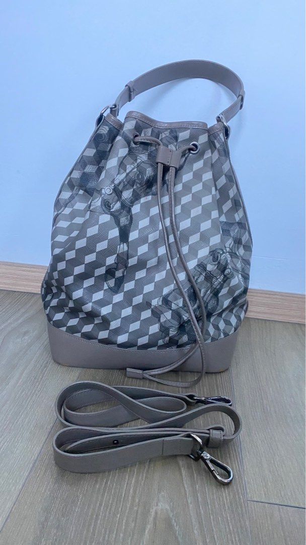 Loup noir bucket bag Barang Mewah Tas Dompet di Carousell