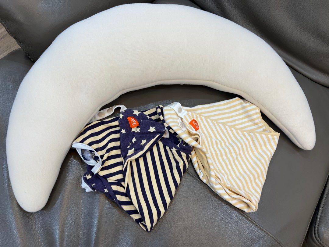 Maternity Pillow Mamawaymamaway Maternity Nursing Pillow For