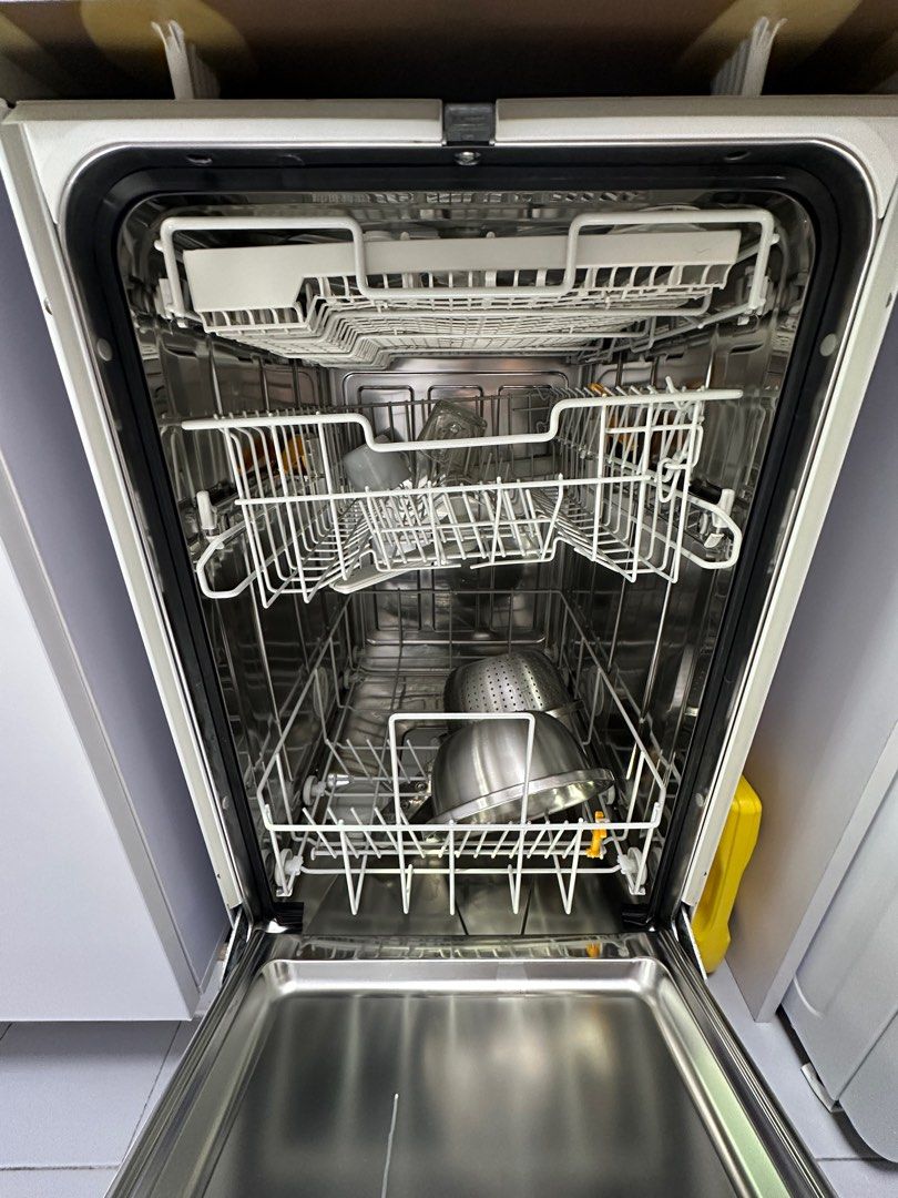 Miele G4720 SC dishwasher