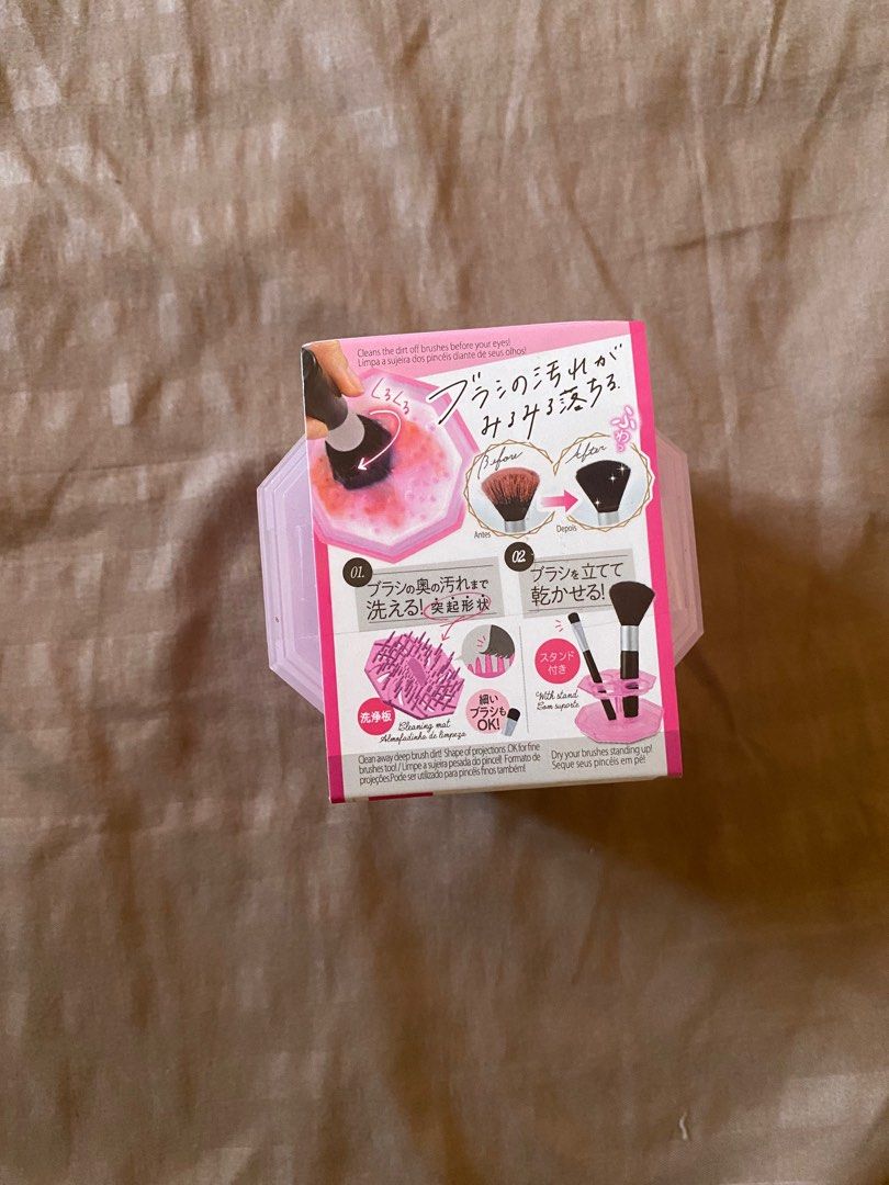 Mini brush cleaner (Category: Makeup) located in Paranaque City. Submitted by decluttercoph (Listing ID 1279785777, Image 1). Description: .