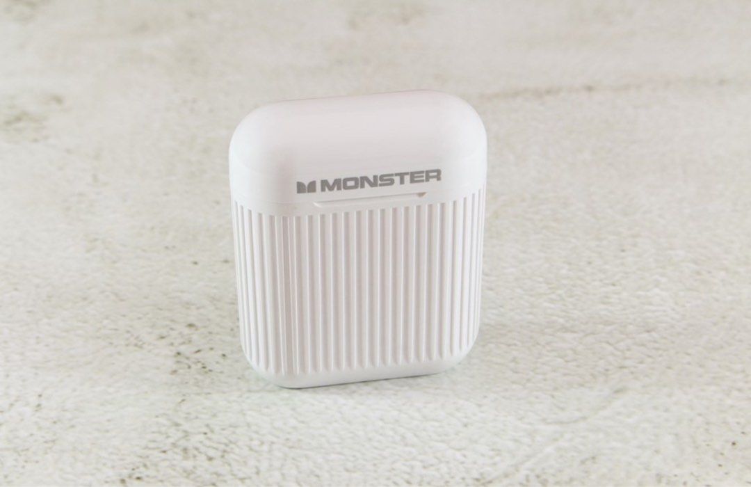 Monster best sale clarity 105