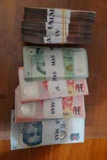 Amazing Exchange New Notes For Cny: S'pore Banks' Online Slots All Booked, New Reservations Start In Feb. 2026 Artwork Photography