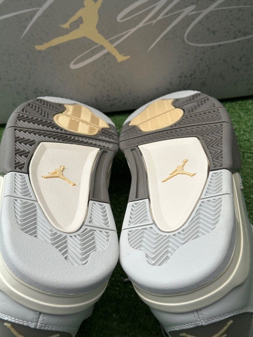 fake off white jordan 4 vs real