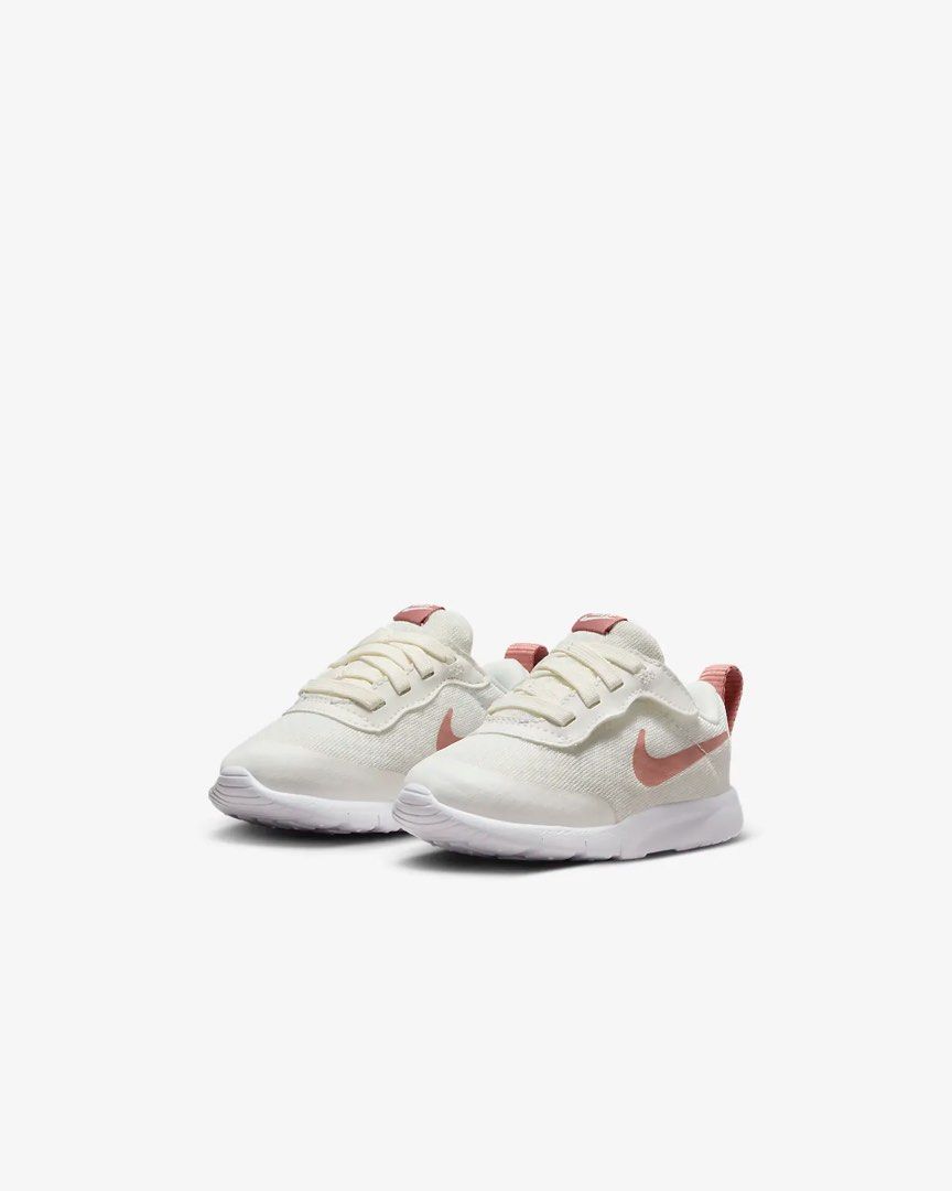Nike bebe deals tanjun