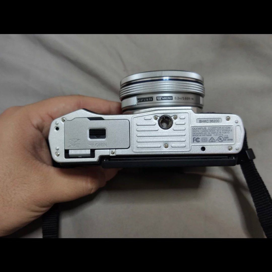 Olympus EM 10 Mark II, Photography, Cameras on Carousell
