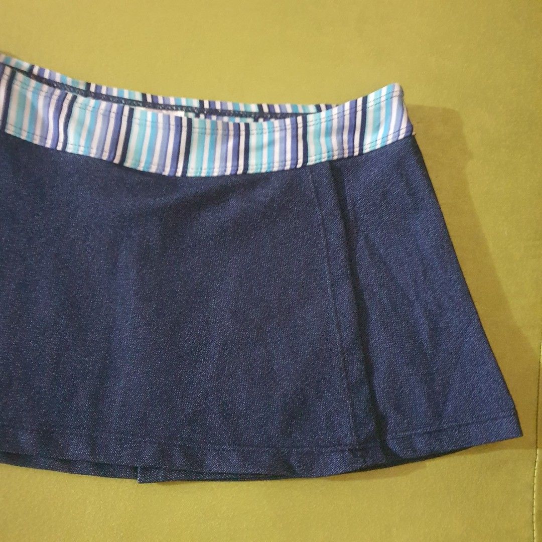 Pierre cardin blue skirt (Category: Babies & Kids Fashion) located in Bacoor. Submitted by yellesrandomcloset (Listing ID 1279763073, Image 2). Description: .