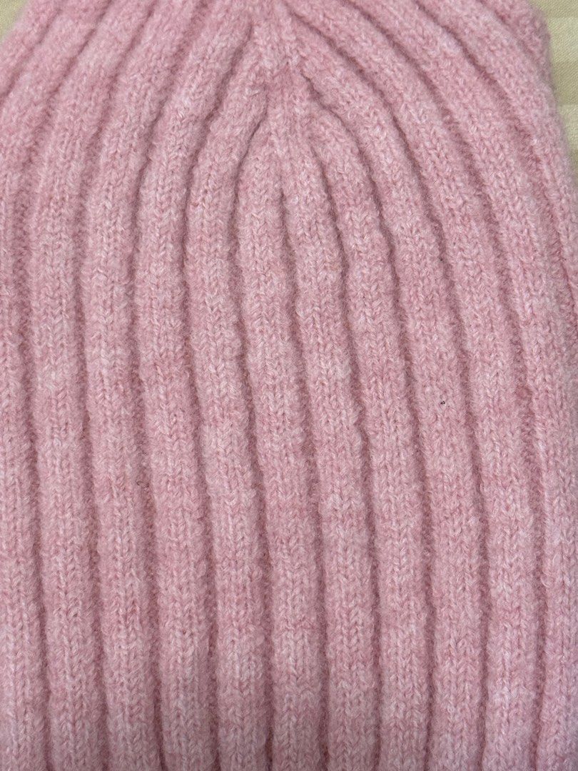 Pink Knitted Top (Category: Sleeveless) located in Taytay. Submitted by ac.declutters (Listing ID 1279869046, Image 2). Description: - bnew w/o tags - never tried on.