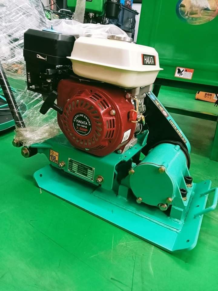 Plate Compactor Machine Japan Plate compactor, Commercial & Industrial, Construction Tools ...
