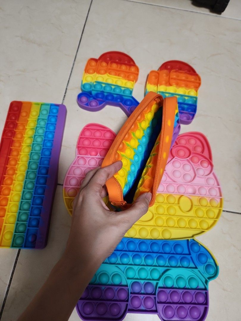 Pop it toys (Category: Kids Toys) located in Singapore. Submitted by heihey.neko (Listing ID 1279852677, Image 2). Description: .