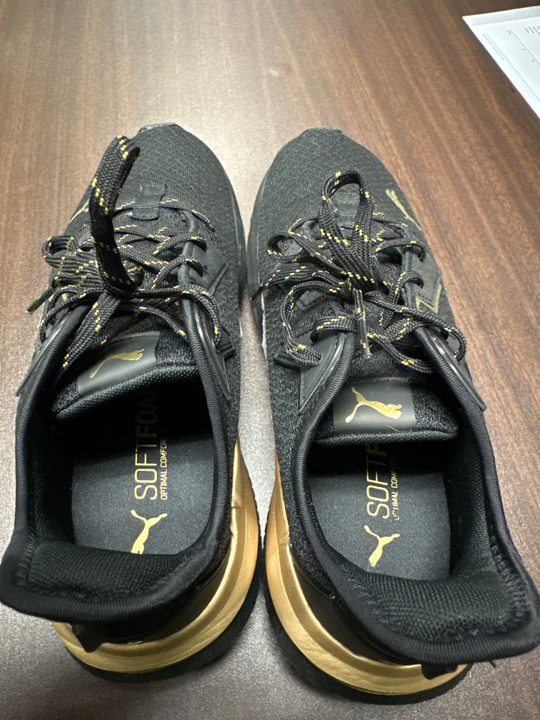 PRELOVED PUMA SHOES Women s Fashion Footwear Sneakers on Carousell