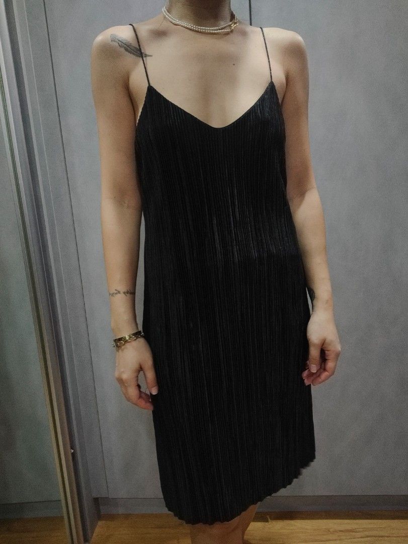 Pull and bear black dress sale