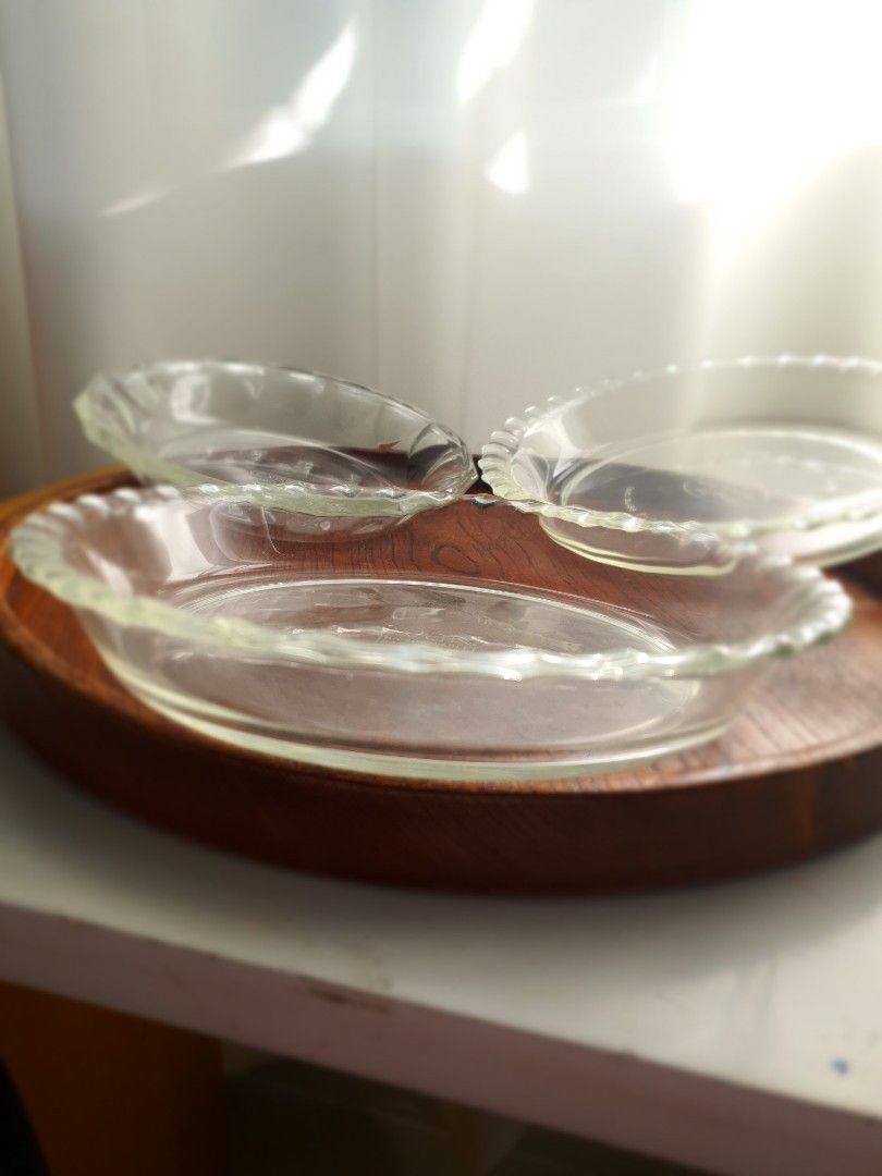 PYREX PIE DISH bundle (Category: Bakeware) located in Rizal. Submitted by missytin (Listing ID 1279826999, Image 3). Description: 19cm 2pcs 15cm 1pc php500 only.