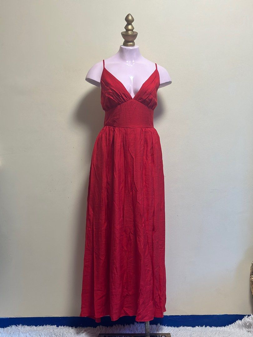 Red beach dress (Category: Dresses) located in Quezon City. Submitted by plines (Listing ID 1279878527, Image 2). Description: Medium -large.