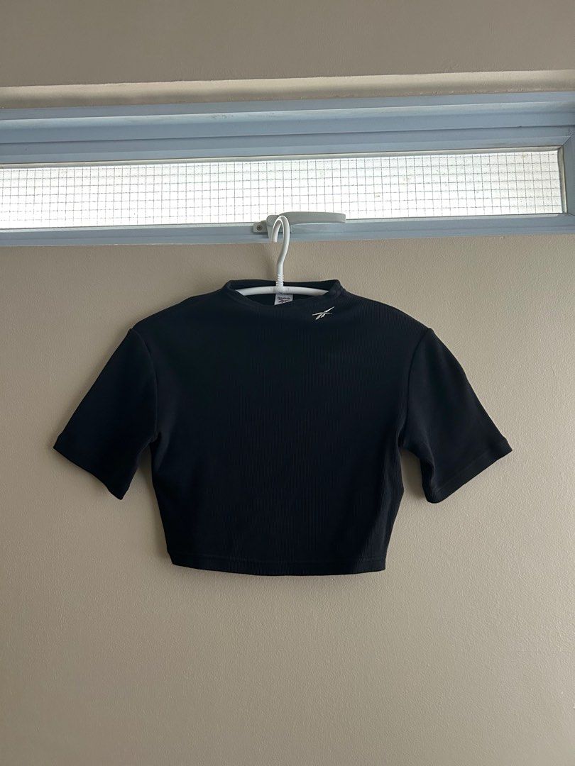 Reebok sports top cheap