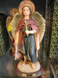 Saint Uriel guardian angel Figurine