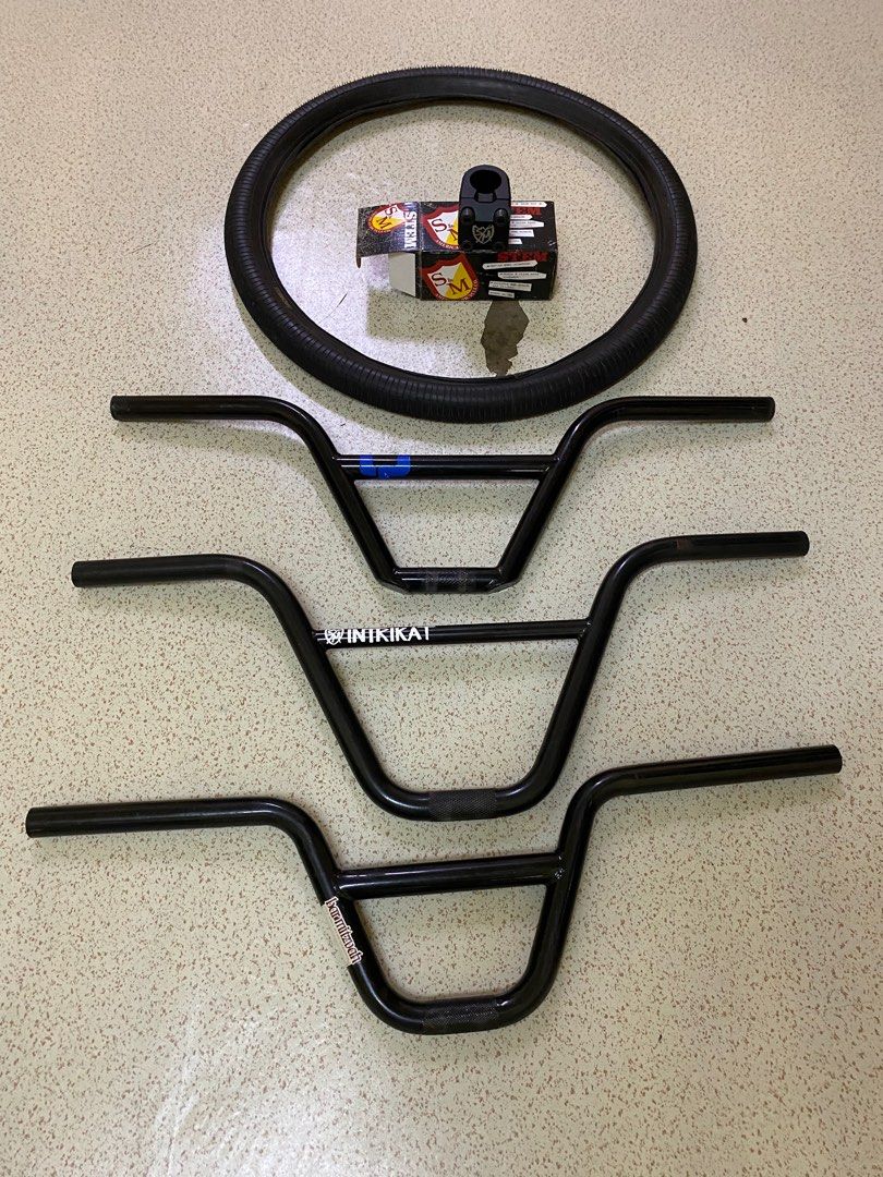 Scissors (Category: Bicycles) located in Kuala Lumpur. Submitted by youngfox_b5a340 (Listing ID 1279833253, Image 1). Description: Stem S&M, Tayar Ares Lipat 1.75,Handle bar Quamen Karma, oddys bar.