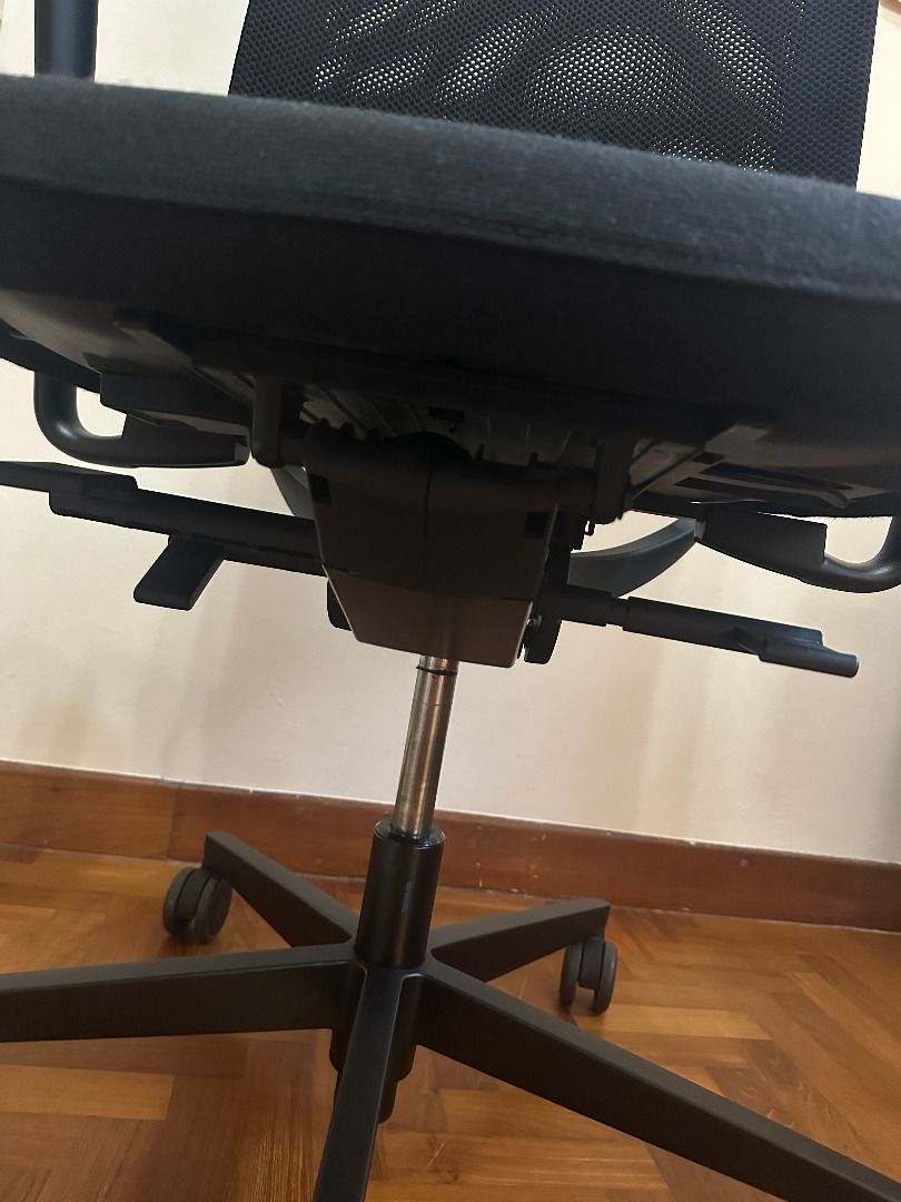Sedus Netwin NW 100 Like New Herman Miller Aeron competitor