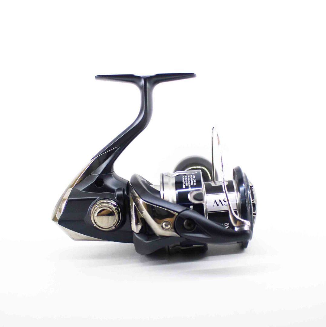 Shimano Reel Spinning Stradic SW 4000 XG 2020, Sports Equipment, Fishing on  Carousell