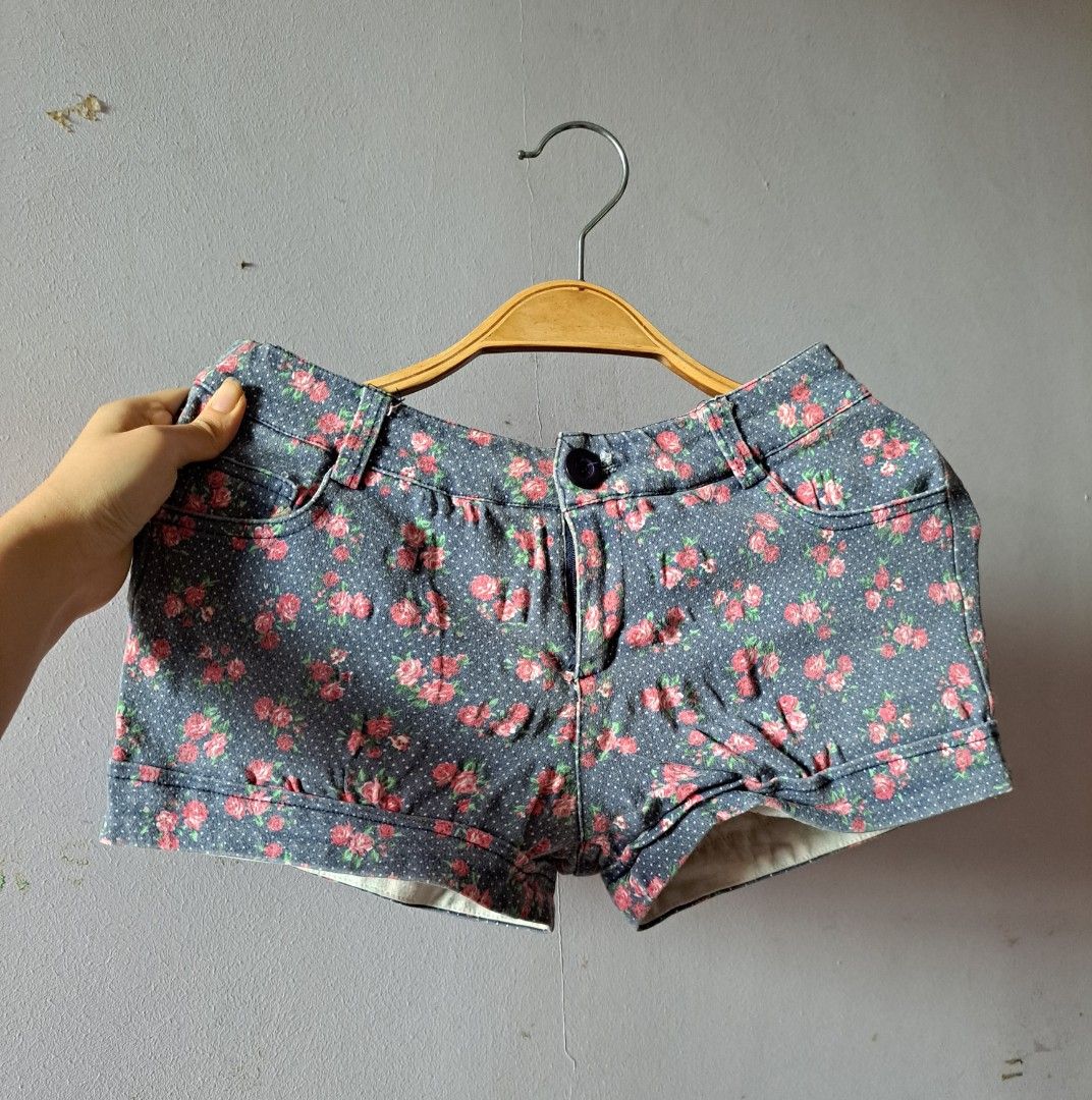 Cheap outlet patterned shorts