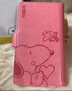 SNOOPY PHONE AND CARD HOLDER AGAIN