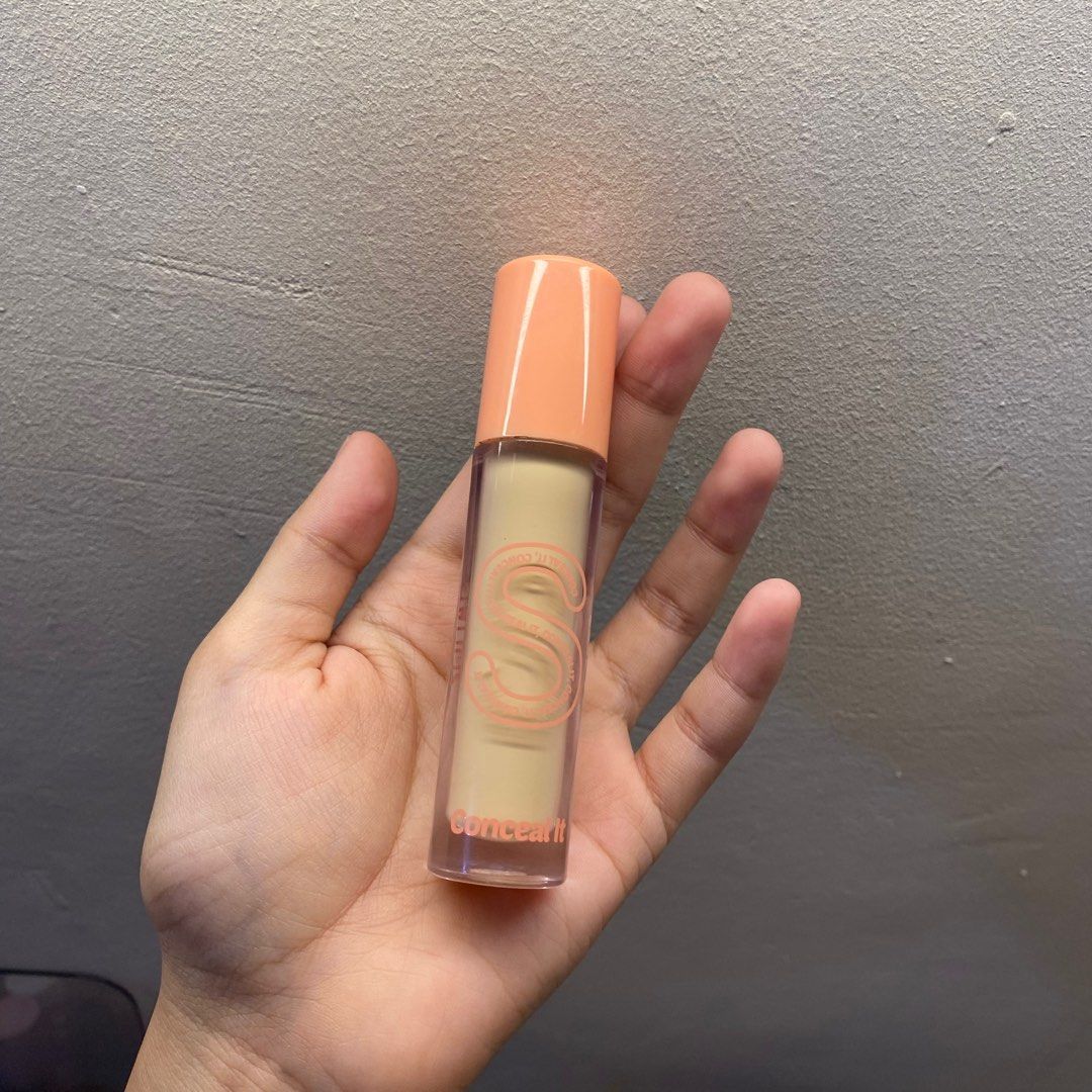 Squad Cosmetics Concealer CL2 (Category: Makeup) located in Calamba. Submitted by angelevangelistab (Listing ID 1279856945, Image 1). Description: 80% Full Rfs: too light for my shade ˙◠˙ .