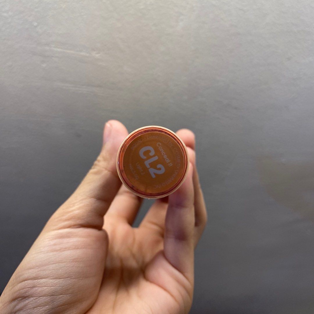 Squad Cosmetics Concealer CL2 (Category: Makeup) located in Calamba. Submitted by angelevangelistab (Listing ID 1279856945, Image 2). Description: 80% Full Rfs: too light for my shade ˙◠˙ .