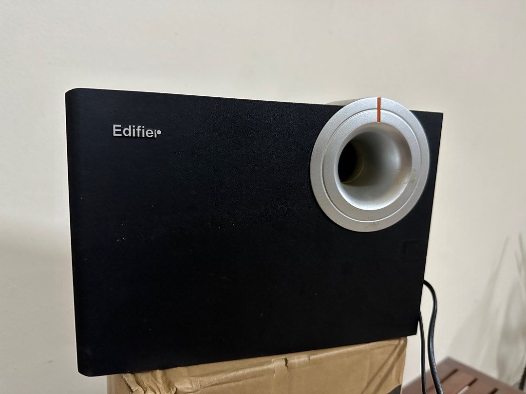 Subwoofer with speakers