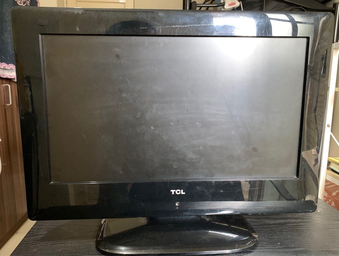 TCL LCD TV 24 INCHES (Category: TV) located in Manila. Submitted by db111111 (Listing ID 1279819742, Image 1). Description: MODEL NO: L24V10F Rarely used. No issue. With remote. FREE ANDROID SMART TV BOX (you can watch Netflix and YouTube using this) RFS: DECLUTTERING.