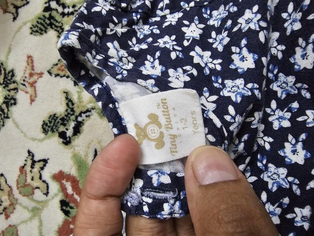 Tiny button dress (Category: Babies & Kids Fashion) located in Seberang Perai. Submitted by ardikamar (Listing ID 1279769480, Image 3). Description: nice cooling cotton material. condition is still superb (8/10).